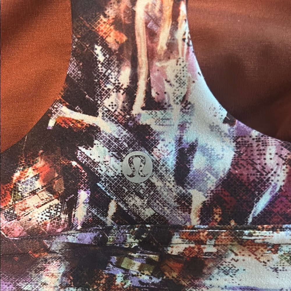 LULULEMON Abstract Print Women's Sports Top - Picture 2 of 7